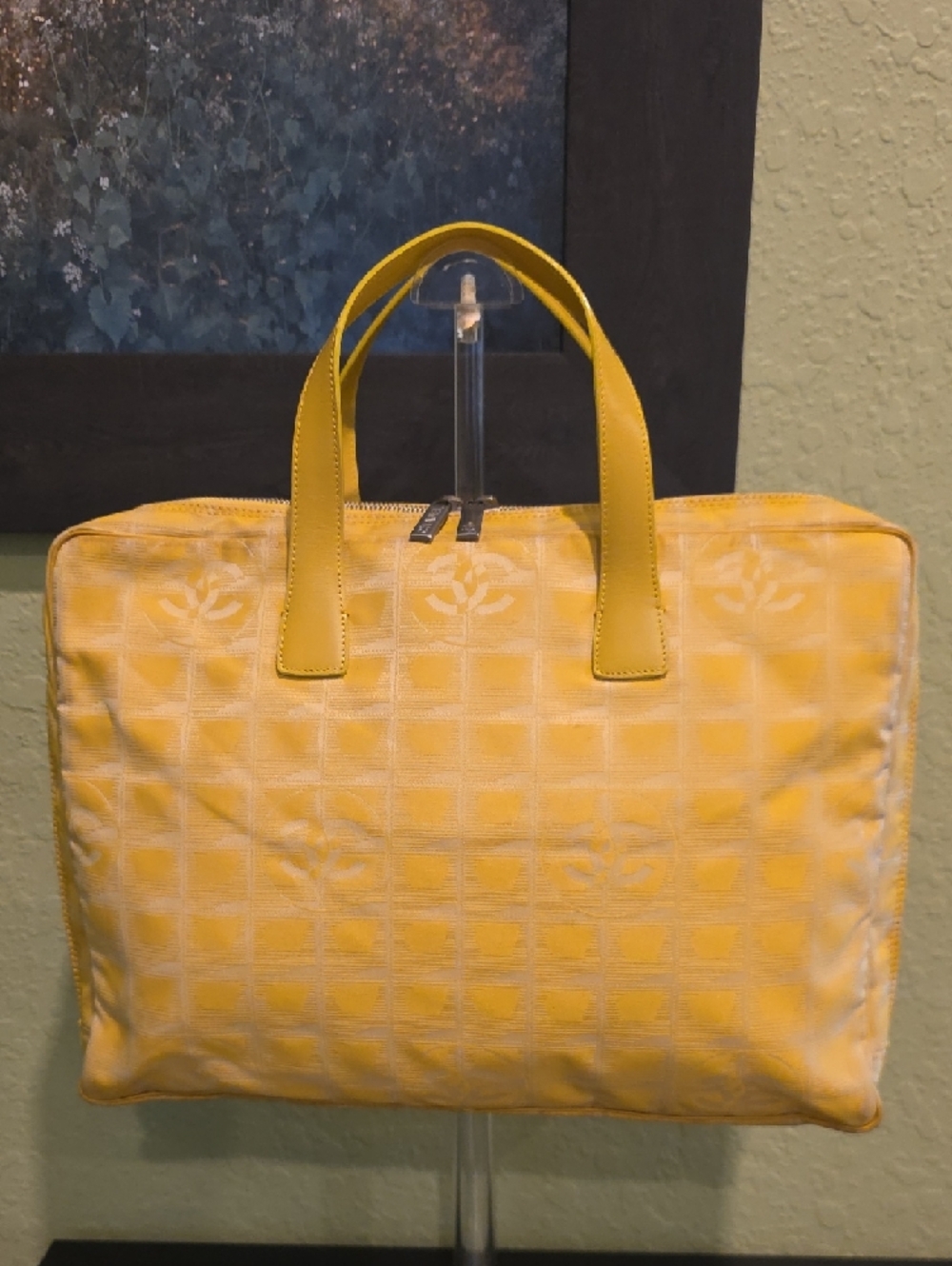 CHANEL Yellow Top-Handle Tote Bag - Picture 15 of 16
